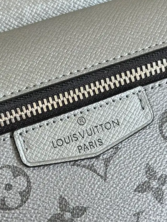 Cheap VUITTON MESSENGER LOUIS OUTDOOR 0507
